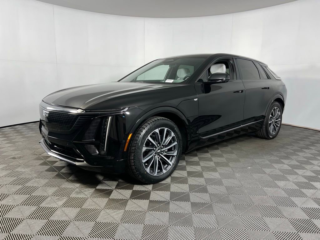 Used 2024 Cadillac Lyriq Sport image 3