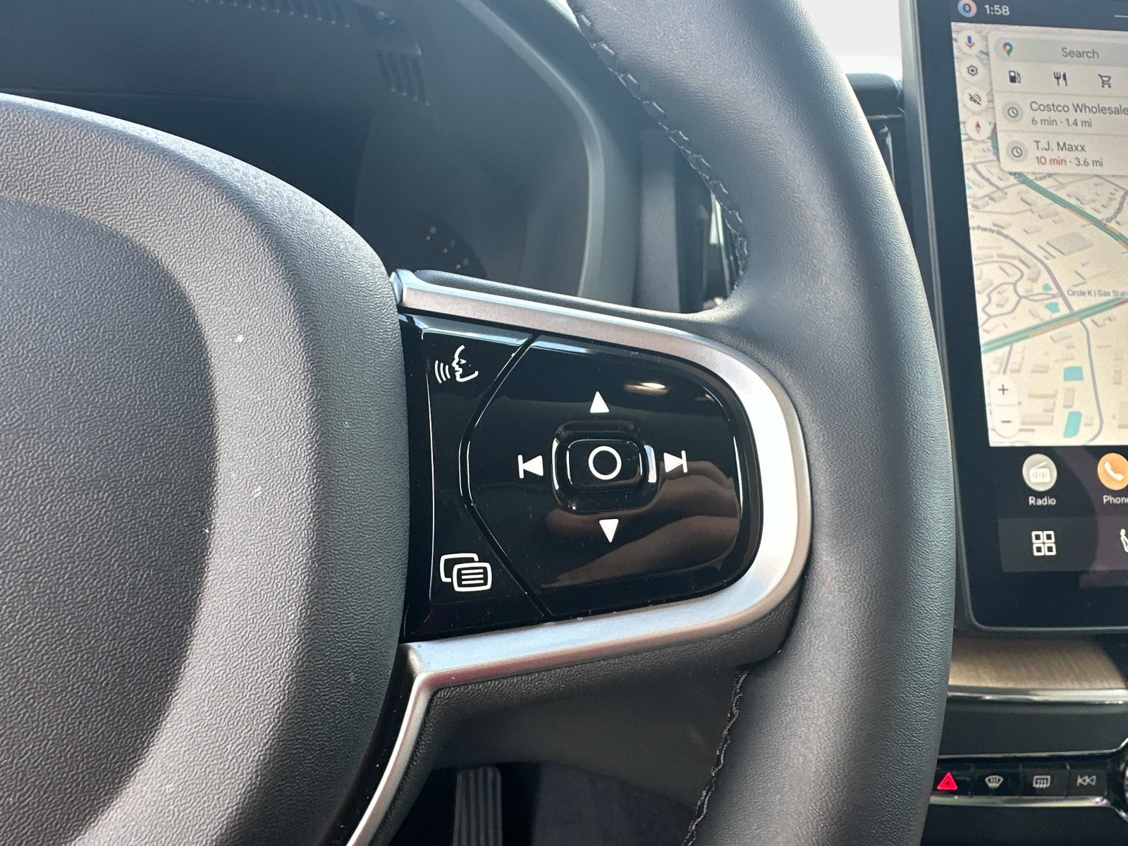 Certified 2026 Volvo XC60 B5 Plus w/ Protection Package Premier image 26