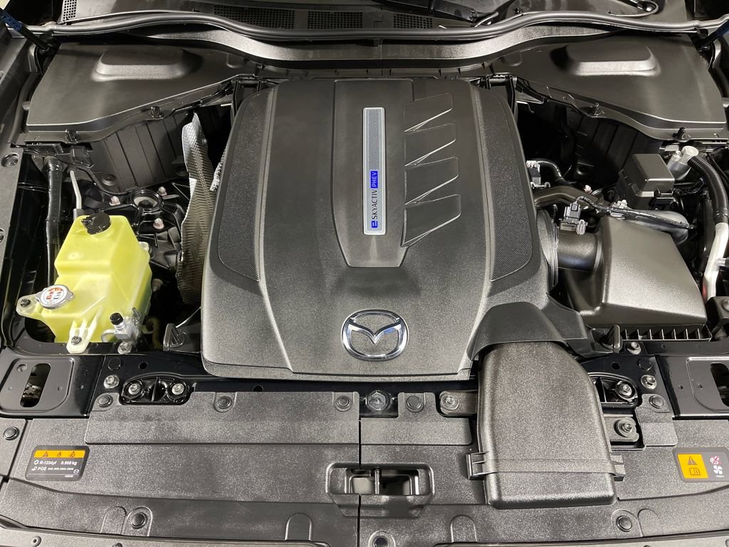 Used 2024 MAZDA CX-90 Plug-In Hybrid w/ Premium Pkg image 9