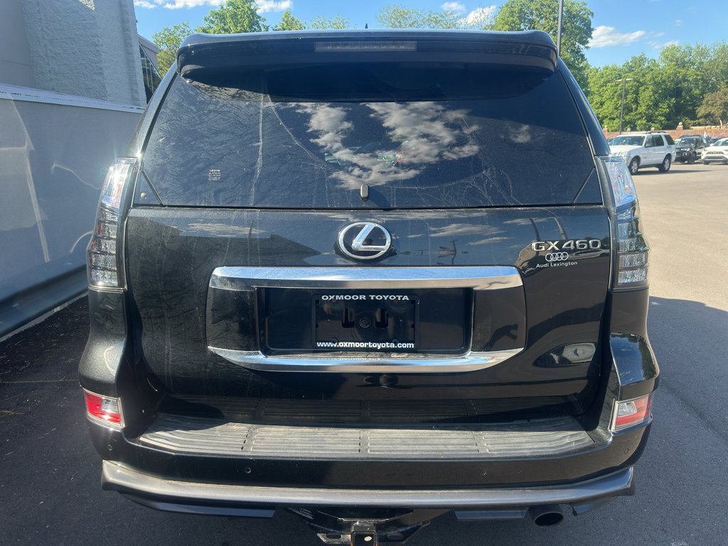 Used 2023 Lexus GX 460 Luxury w/ Sport Design Package AWD/4WD image 5
