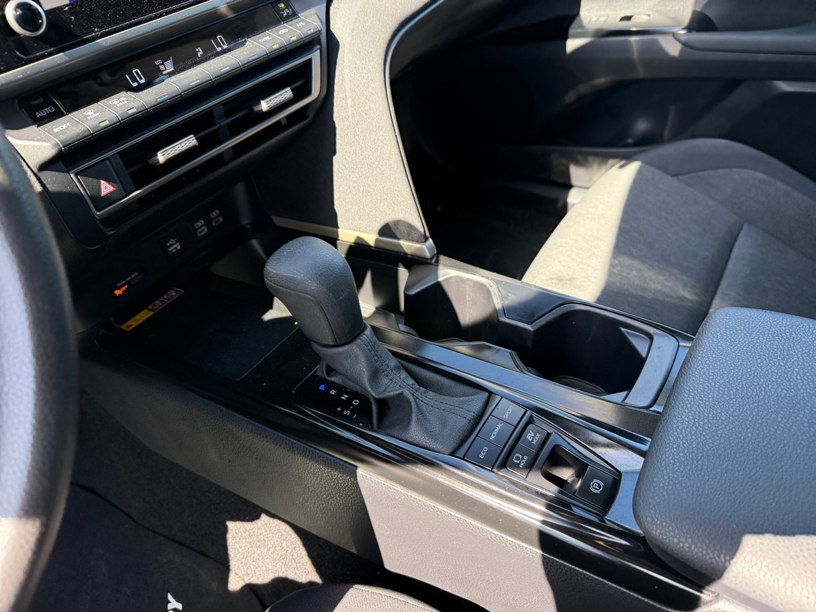 Used 2025 Toyota Camry LE FWD image 13