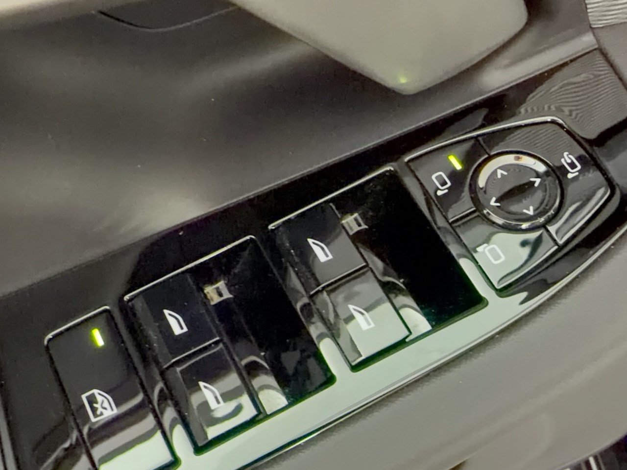 Certified 2026 BMW 550e xDrive AWD/4WD image 15
