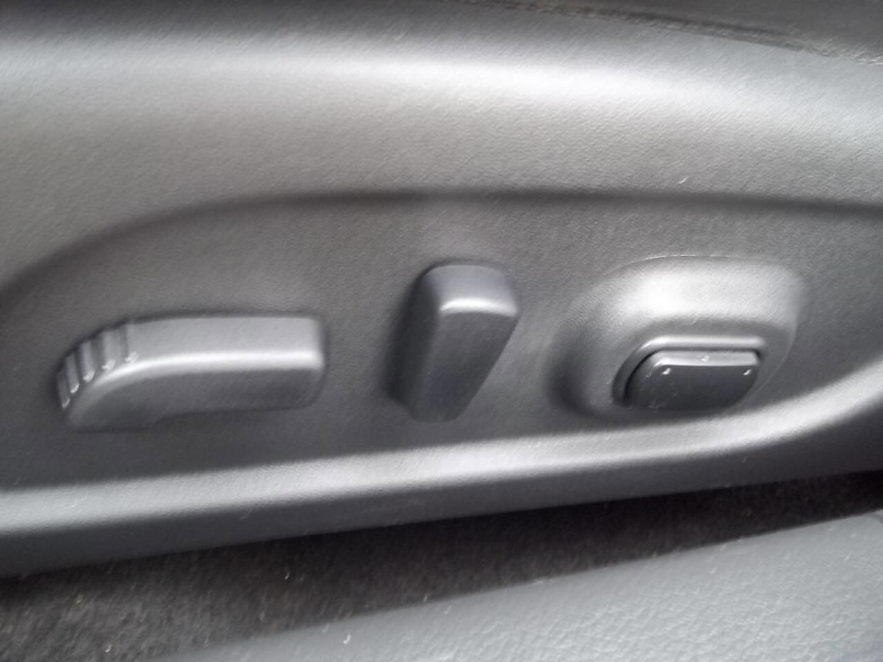 Used 2013 Nissan Altima 2.5 SL w/ Technology Pkg image 14