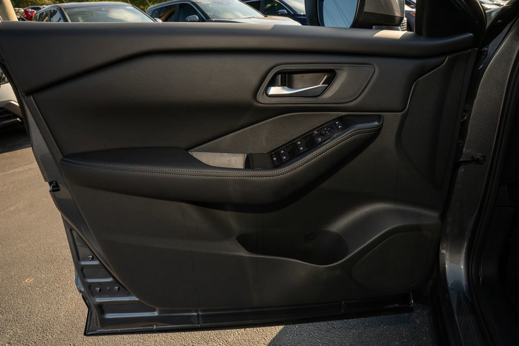 New 2026 Nissan Rogue SV image 10