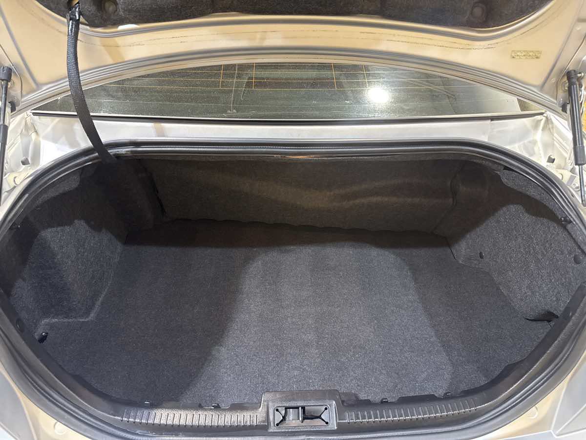 Used 2012 Lincoln MKZ Hybrid FWD image 12