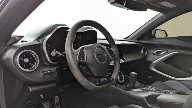 Used 2017 Chevrolet Camaro ZL1 image 21