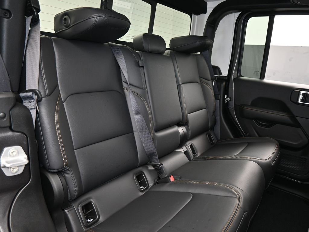 New 2026 Jeep Gladiator Sahara image 34