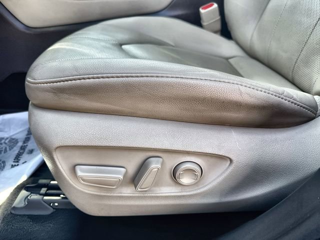 Used 2020 Toyota Highlander Limited image 20