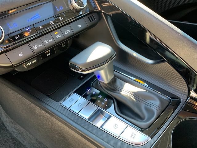 Certified 2025 Hyundai Elantra SEL FWD image 23