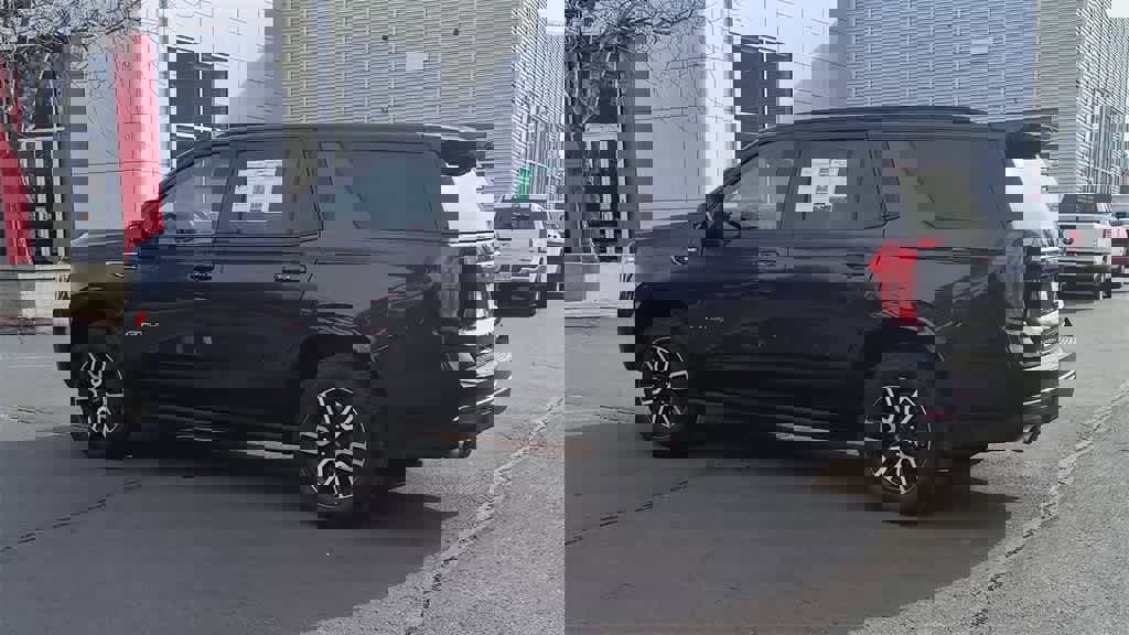 Used 2023 GMC Yukon AT4 image 6