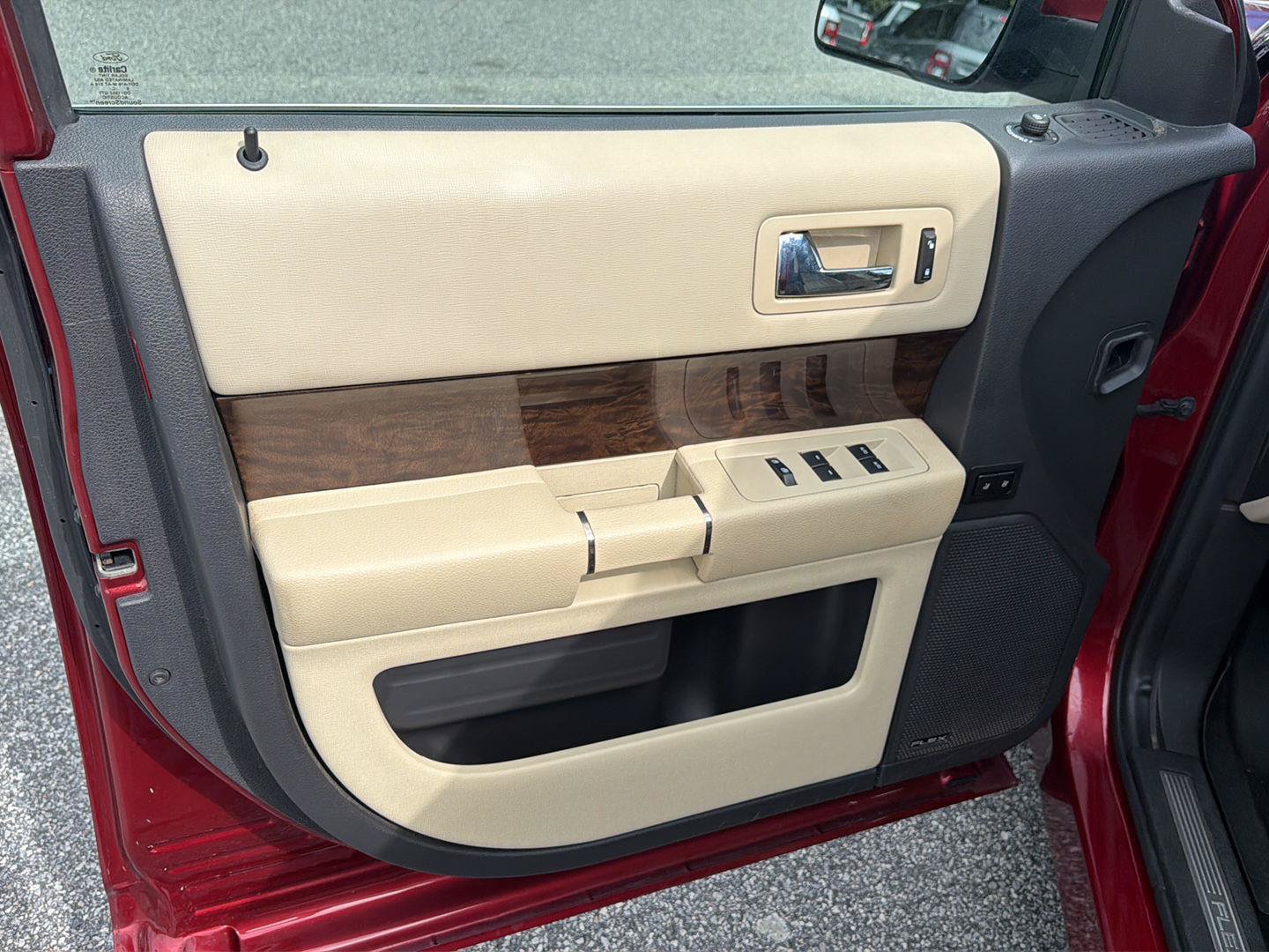 Used 2019 Ford Flex Limited w/ Equipment Group 301A FWD image 16
