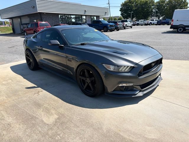 Used 2017 Ford Mustang GT Premium w/ GT Performance Package RWD image 3