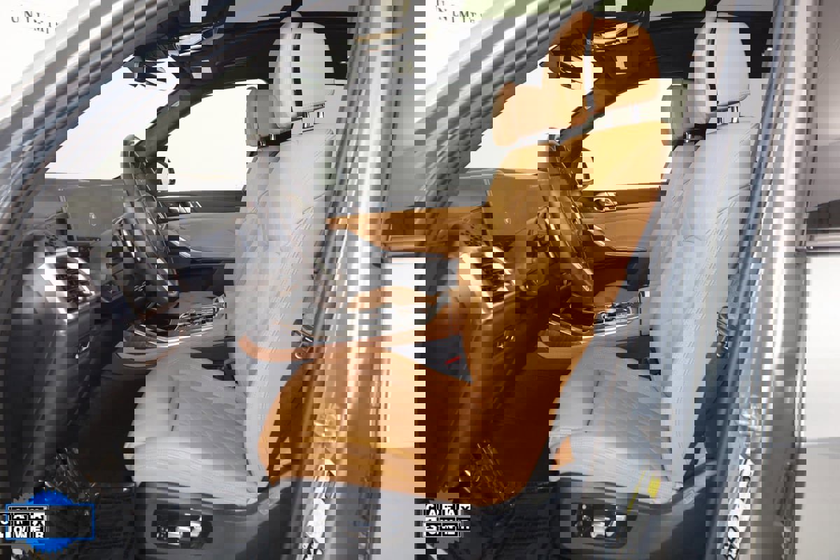 Used 2024 BMW X7 xDrive40i w/ M Sport Package image 12