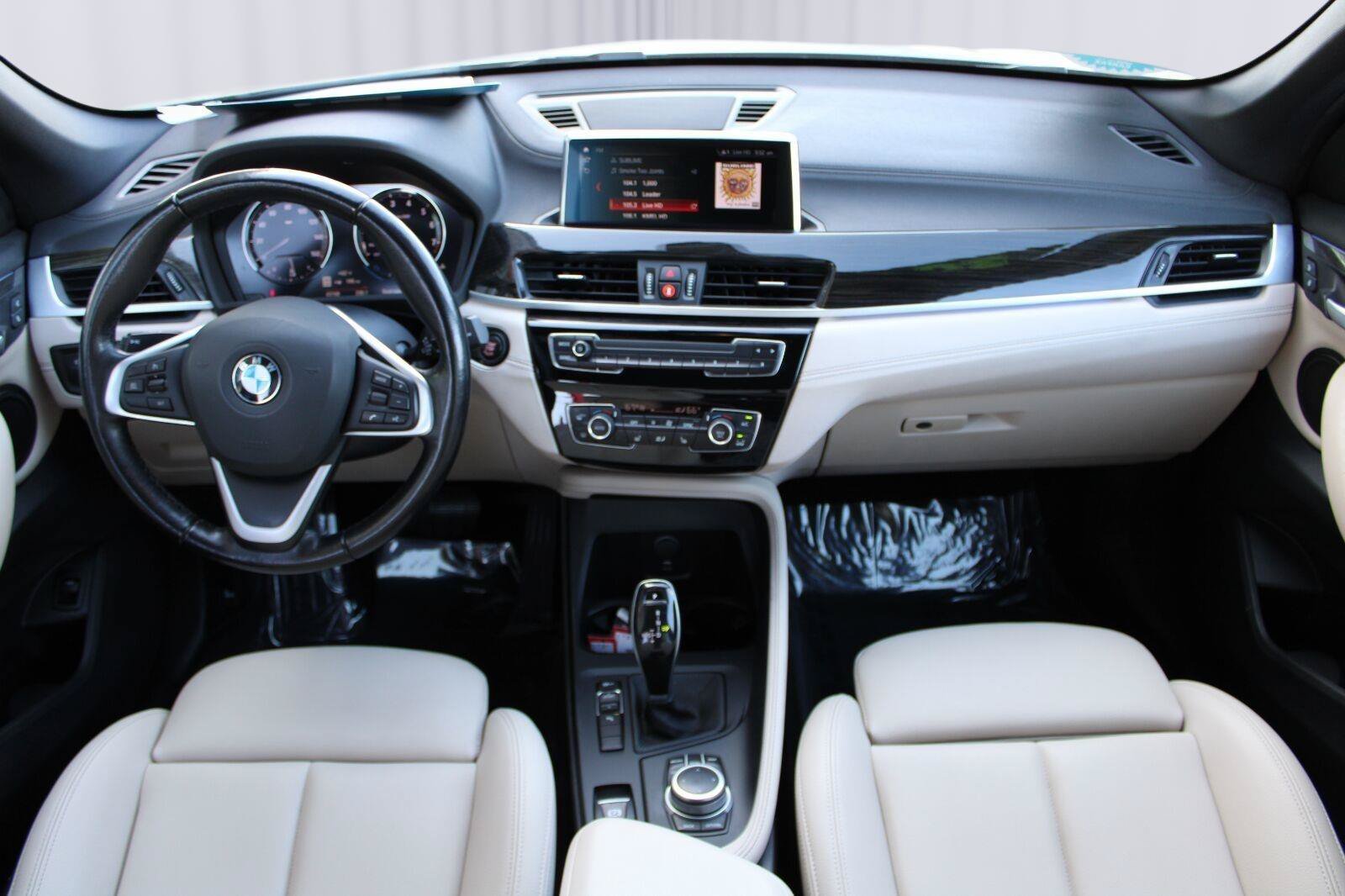 Used 2020 BMW X1 sDrive28i w/ Convenience Package FWD image 2