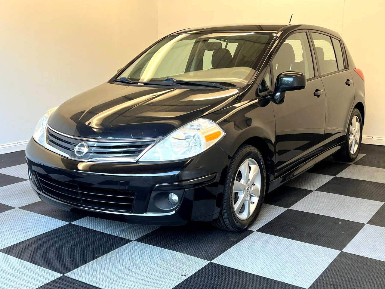 Used 2012 Nissan Versa SL