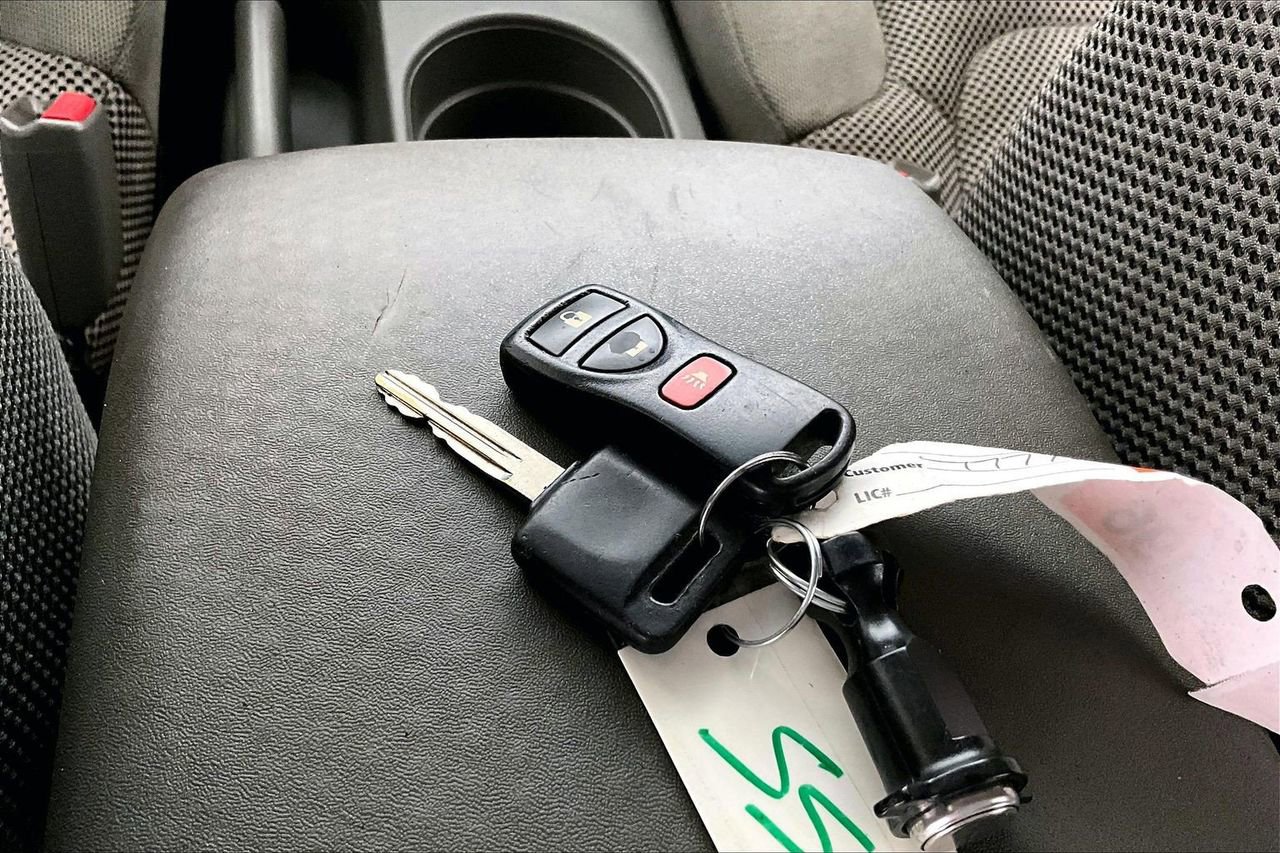 Used 2019 Nissan Frontier SV RWD image 9