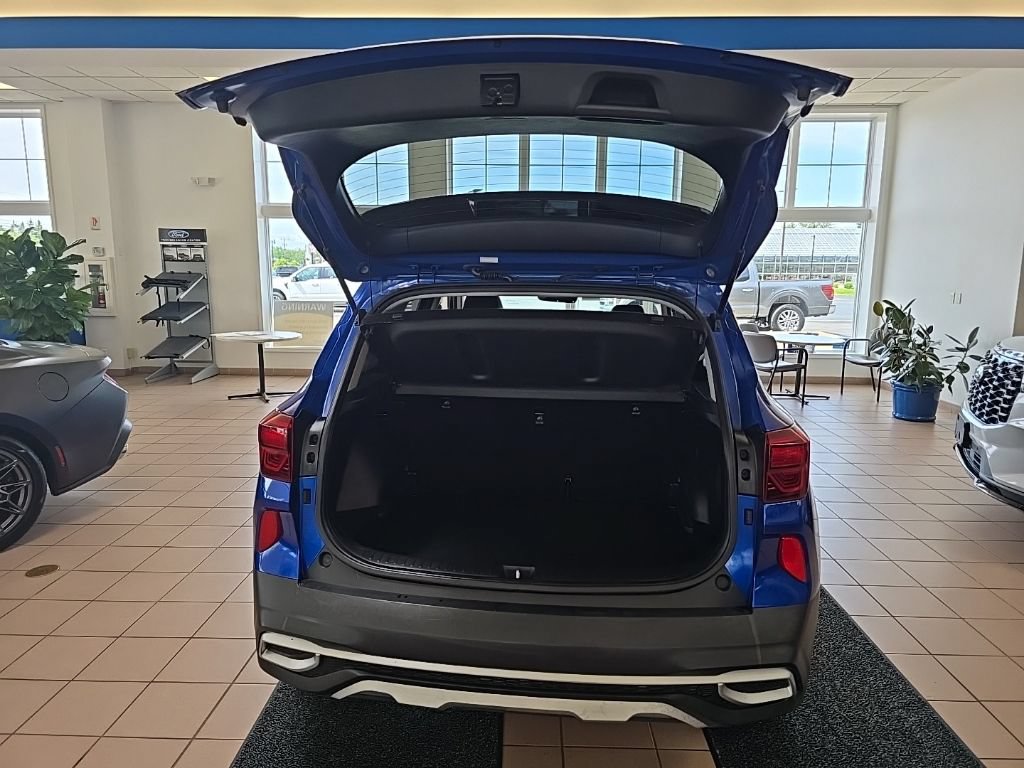 Used 2021 Kia Seltos SX w/ SX Sunroof Package AWD/4WD image 32