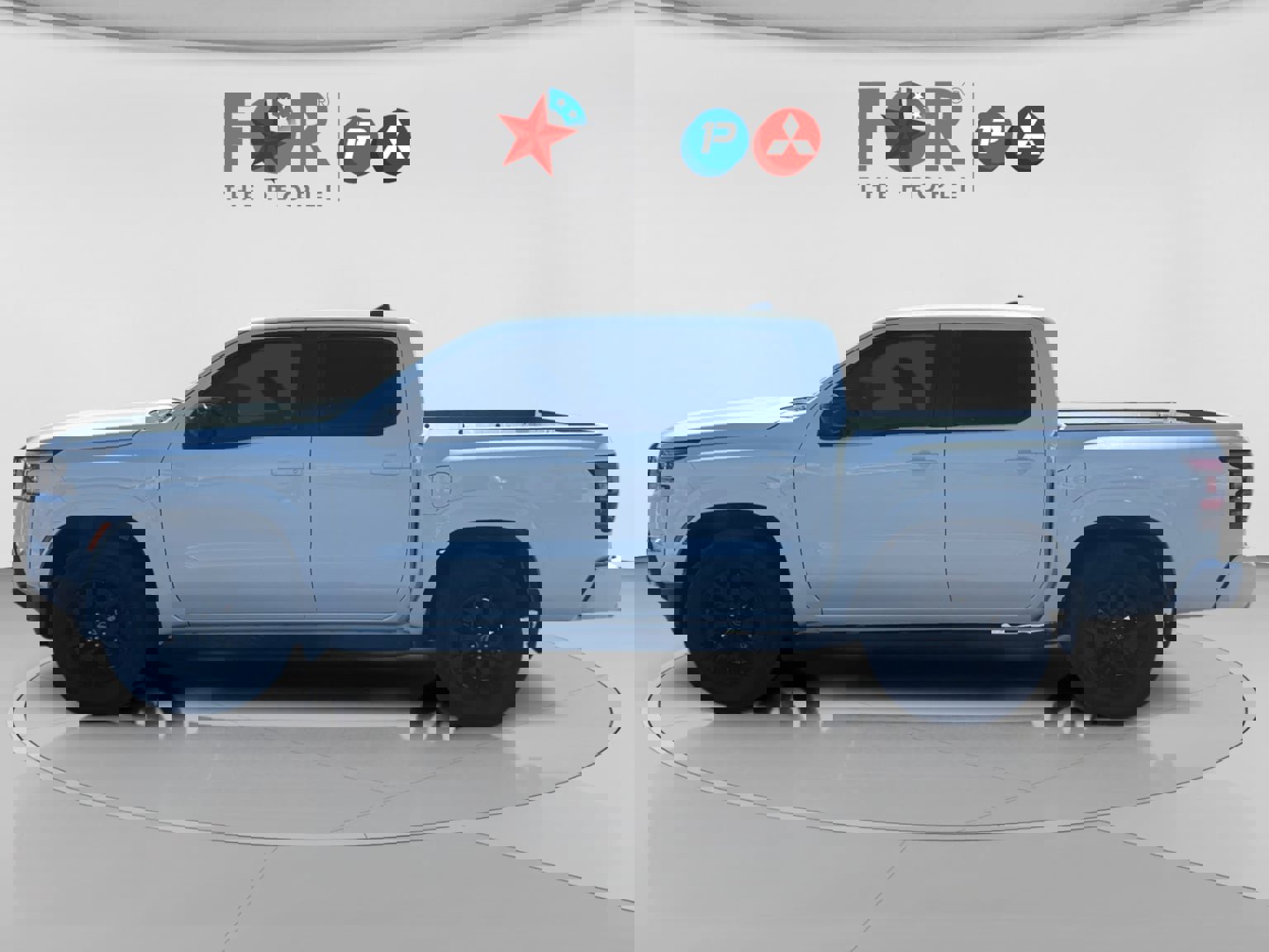 Used 2023 Nissan Frontier SV w/ Midnight Edition Package image 2