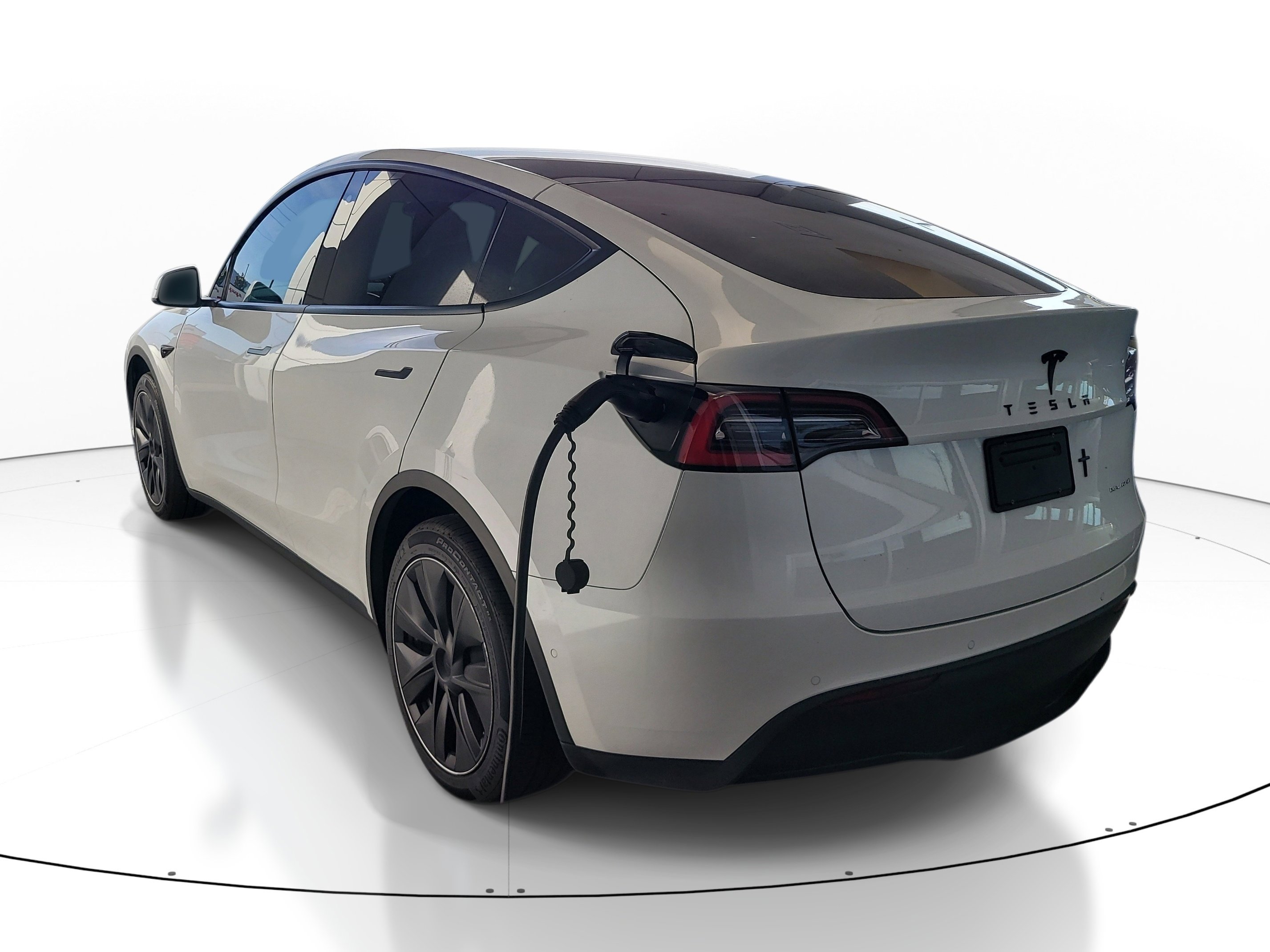 Used 2021 Tesla Model Y Long Range image 7