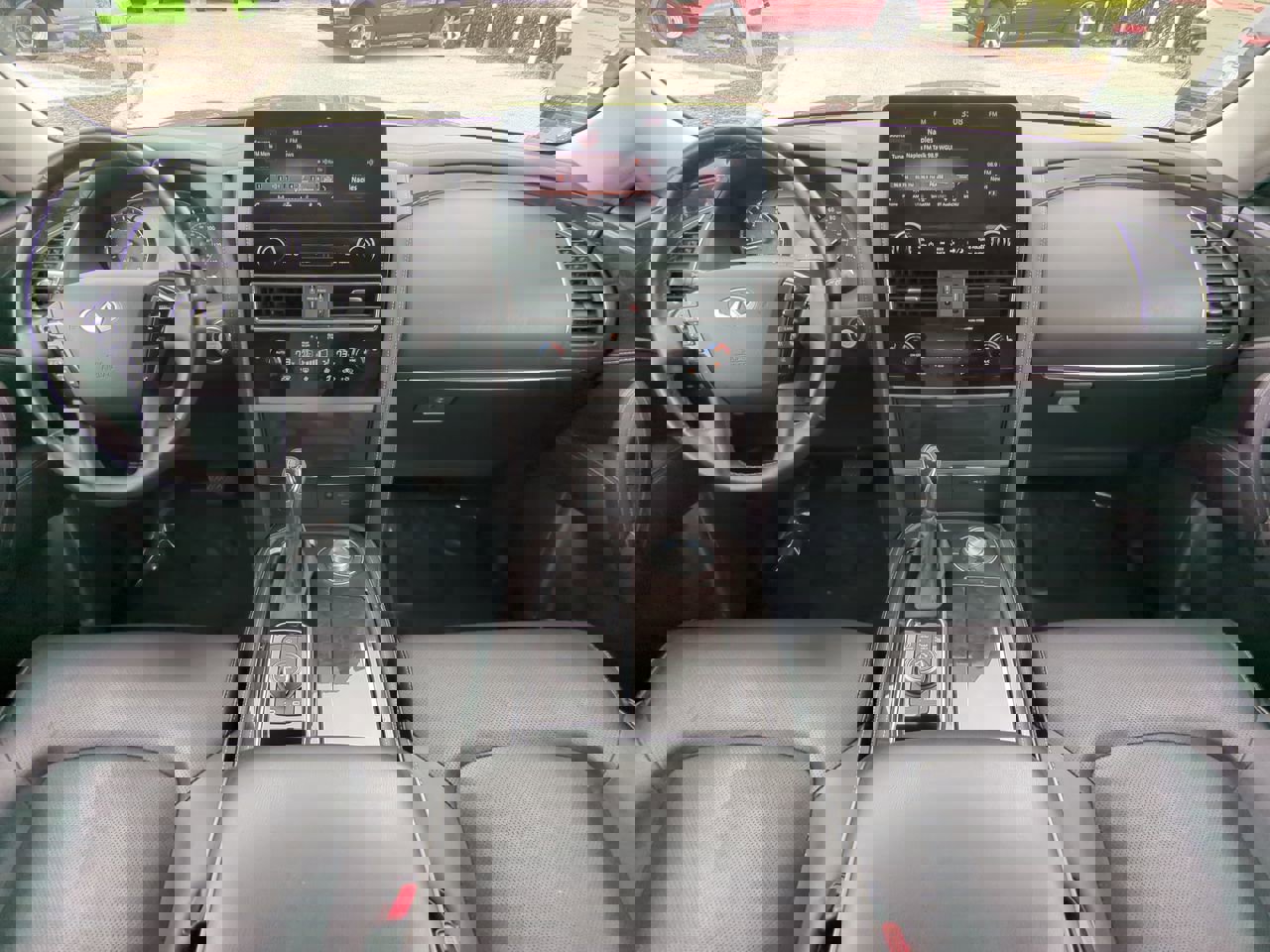 Used 2024 INFINITI QX80 Luxe image 17