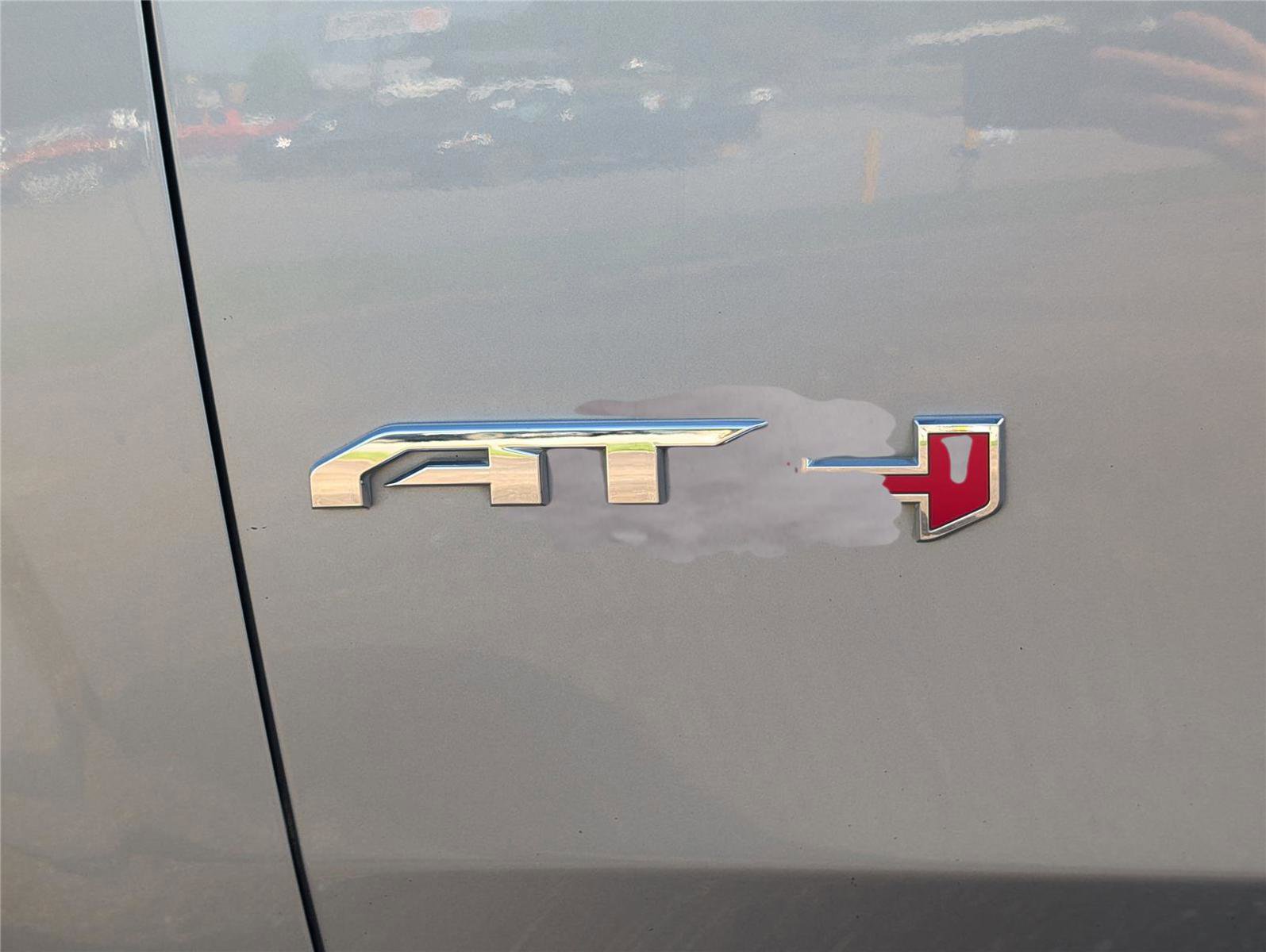 Used 2023 GMC Yukon AT4 w/ Technology Package AWD/4WD image 40