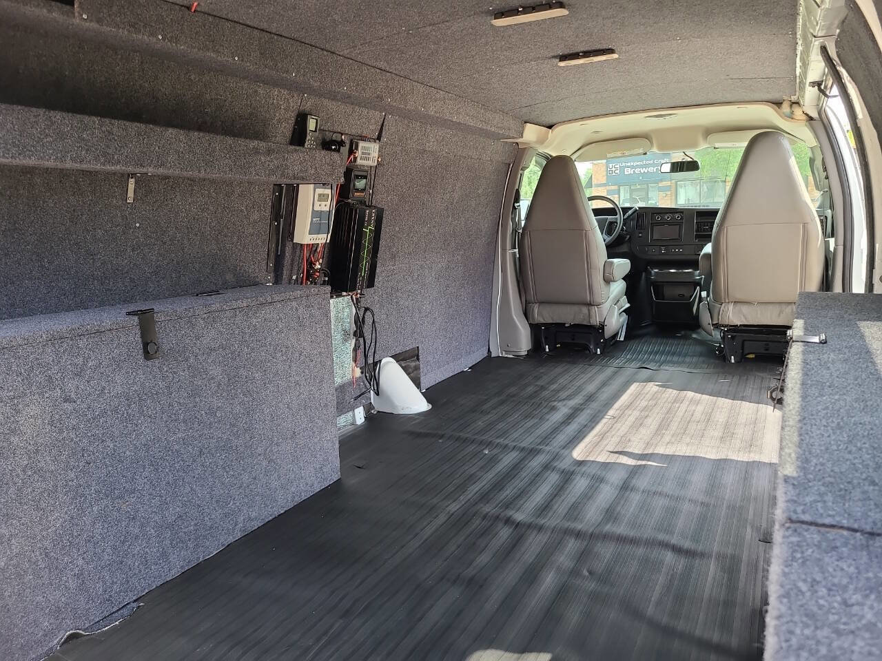 Used 2018 Chevrolet Express 2500 2500 3dr Extended Cargo Van image 35