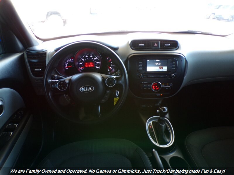Used 2017 Kia Soul + FWD image 32