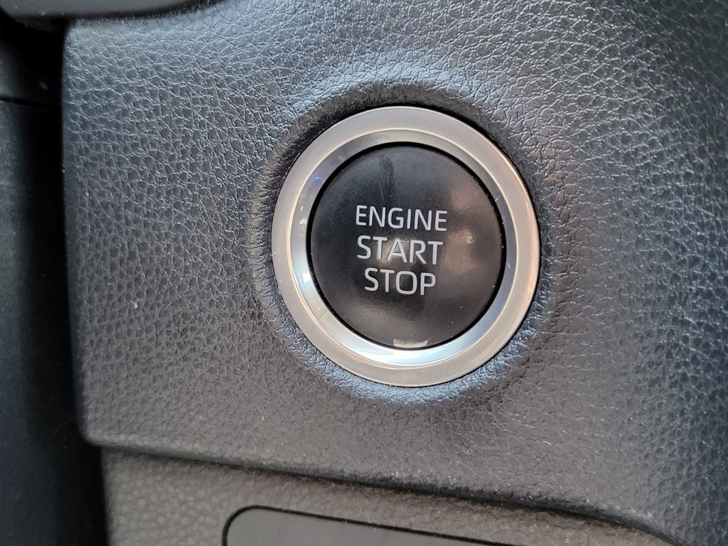 Used 2023 Toyota Tundra SR5 w/ SR5 Convenience Package AWD/4WD image 32