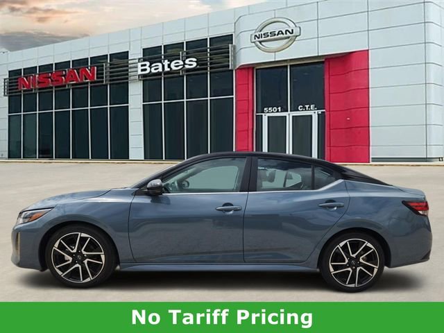 Used 2025 Nissan Sentra SR w/ SR Premium Package FWD image 3