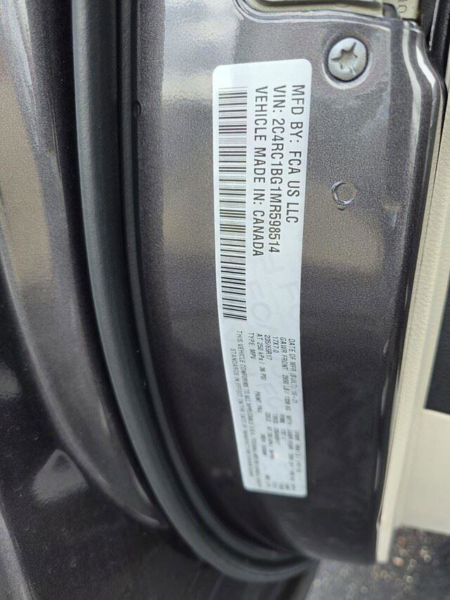 Used 2021 Chrysler Pacifica Touring-L image 33