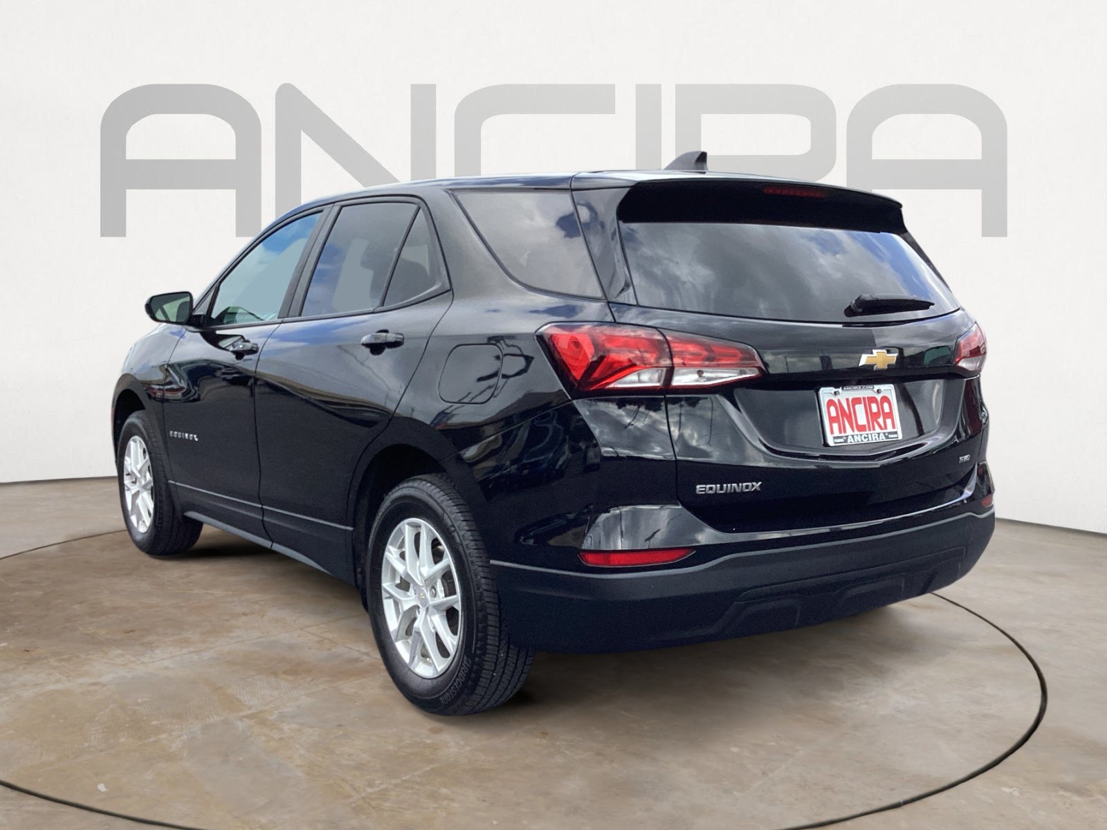 Used 2024 Chevrolet Equinox LS w/ LS Convenience Package AWD/4WD image 12