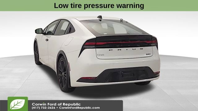 Used 2025 Toyota Prius AWD image 7