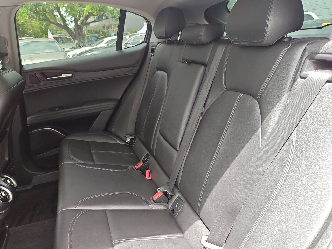 Used 2021 Alfa Romeo Stelvio Sprint w/ Sun & Sound Package AWD/4WD image 32