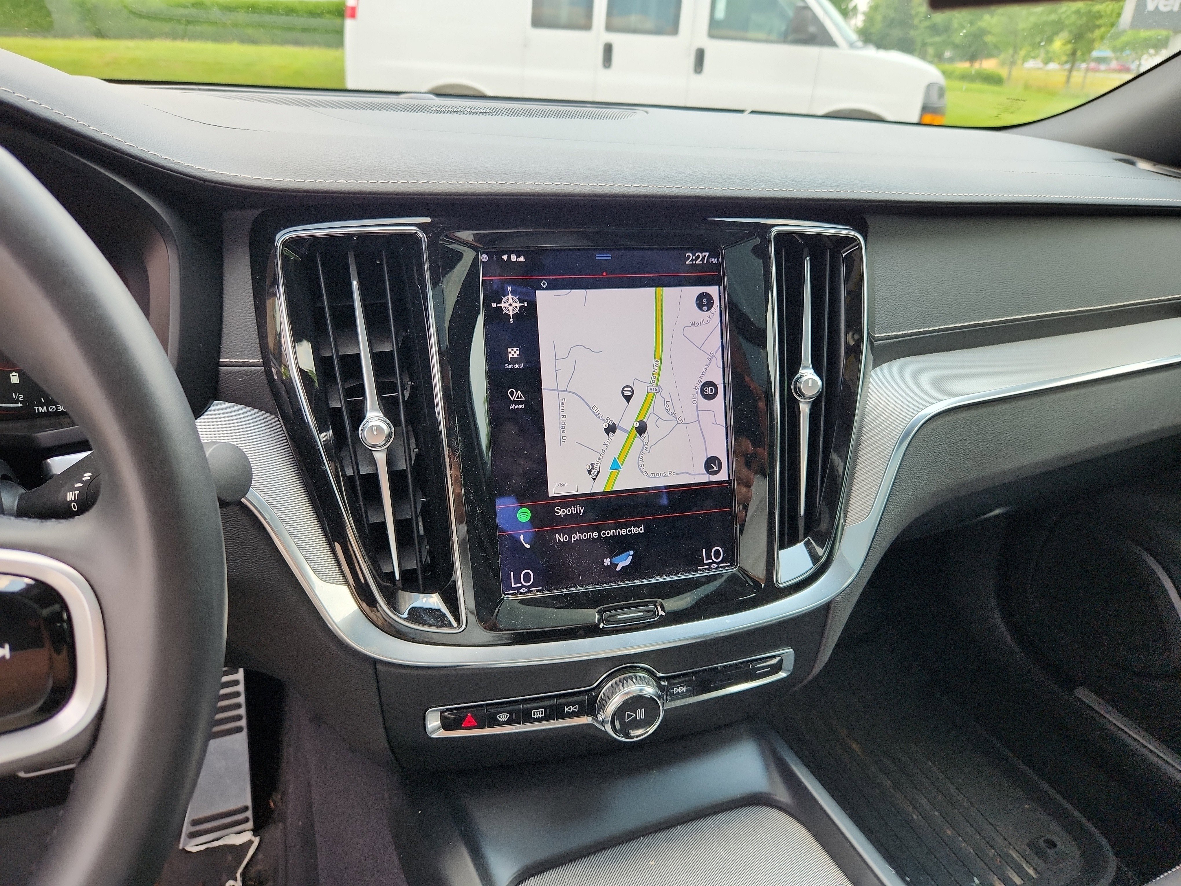 Used 2022 Volvo S60 B5 R-Design w/ Advanced Package image 23