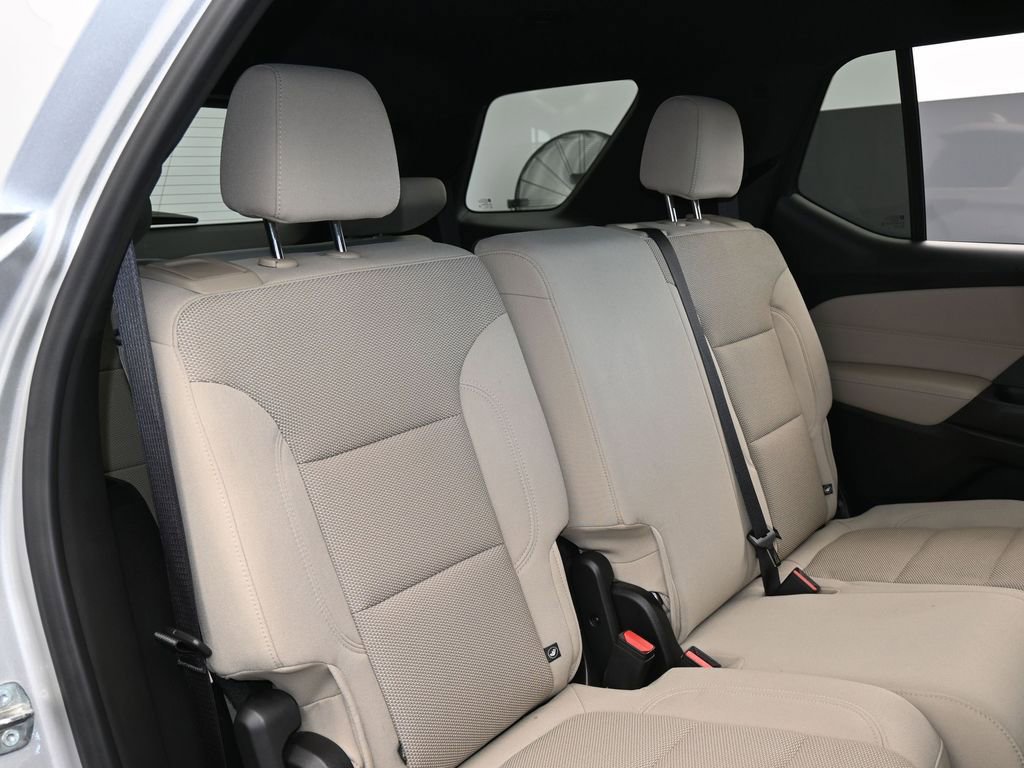 Used 2022 Chevrolet Traverse LS image 30