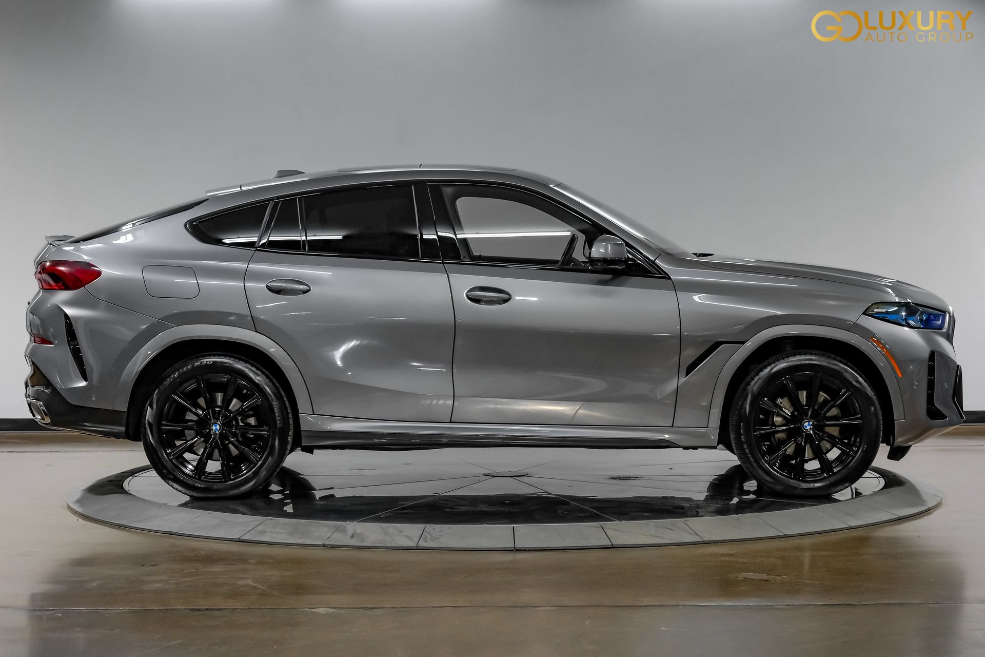 Used 2026 BMW X6 xDrive40i AWD/4WD image 8