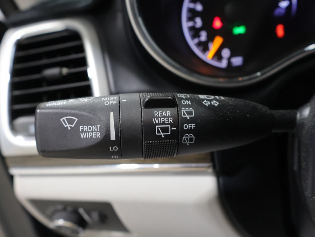 Used 2021 Jeep Grand Cherokee Summit AWD/4WD image 38
