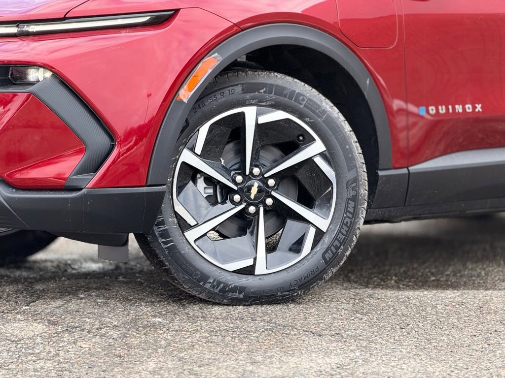 New 2026 Chevrolet Equinox EV LT image 2