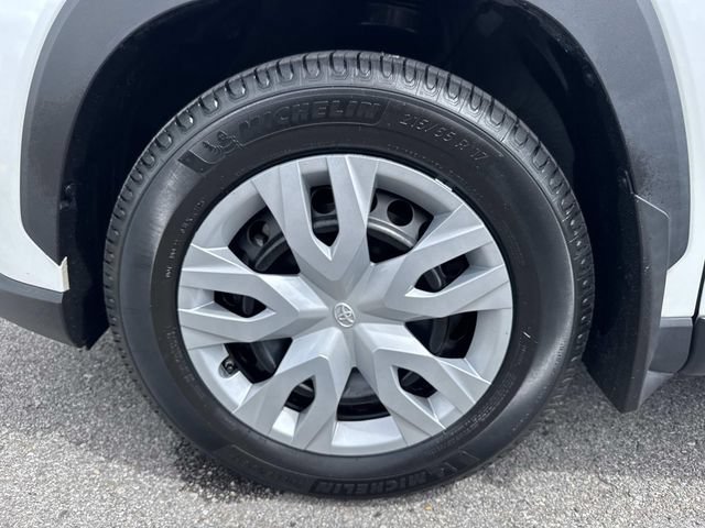 Used 2023 Toyota Corolla Cross L FWD image 9