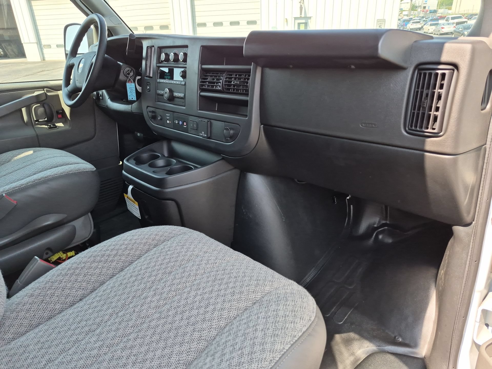 Used 2024 Chevrolet Express 3500 Extended RWD image 26