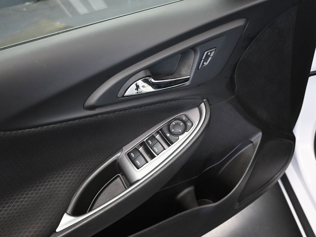 Used 2024 Chevrolet Malibu LT image 23