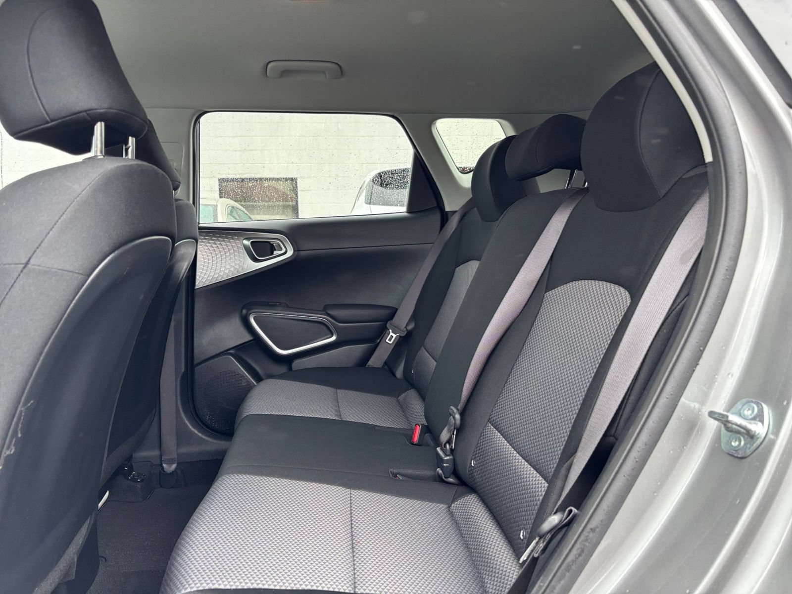 Used 2025 Kia Soul LX w/ LX Technology Package FWD image 22
