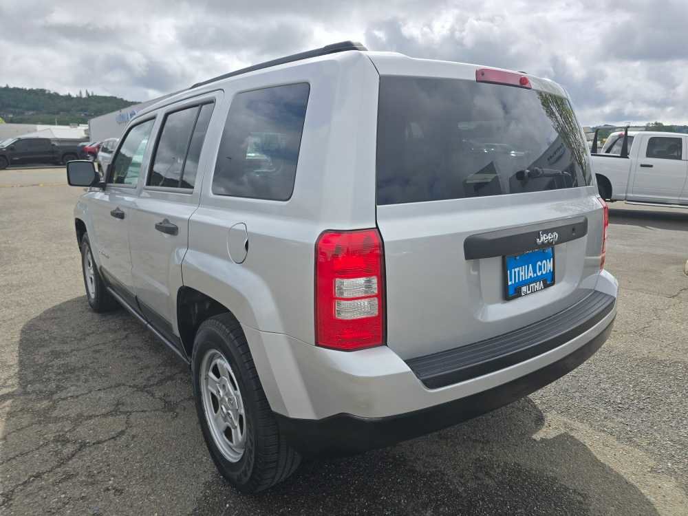 Used 2011 Jeep Patriot Sport FWD image 3