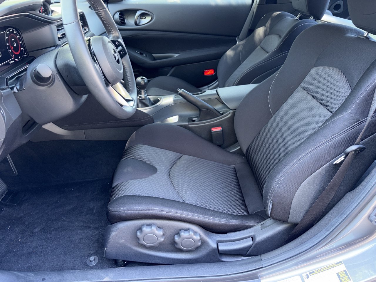 Certified 2025 Nissan Z Sport w/ Floor Mat Package RWD image 19