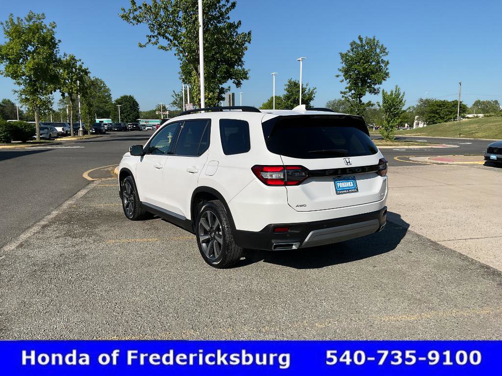 Used 2023 Honda Pilot Elite image 4
