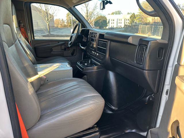 Used 2013 Chevrolet Express 2500 image 15