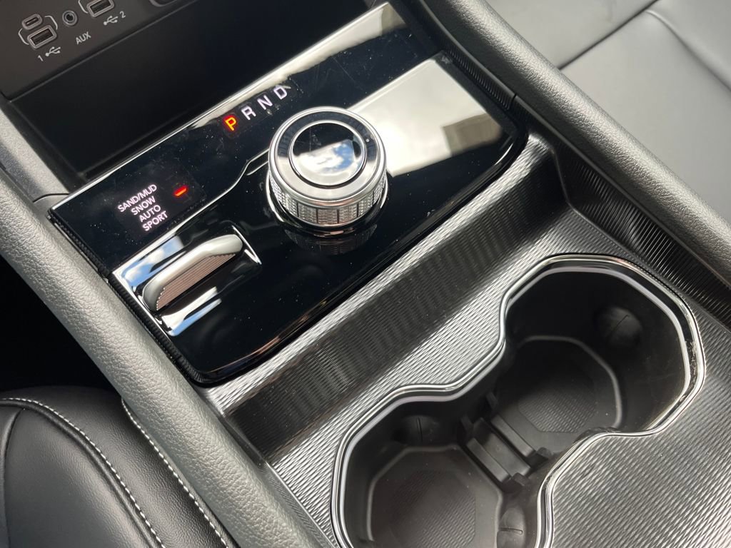 New 2025 Jeep Grand Cherokee Limited w/ Black Appearance Package image 17