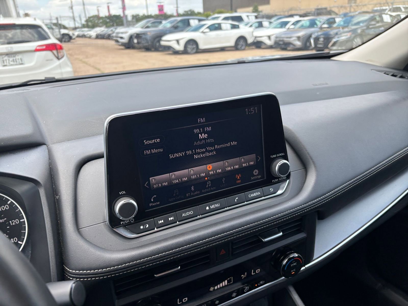 Used 2025 Nissan Rogue SV FWD image 20