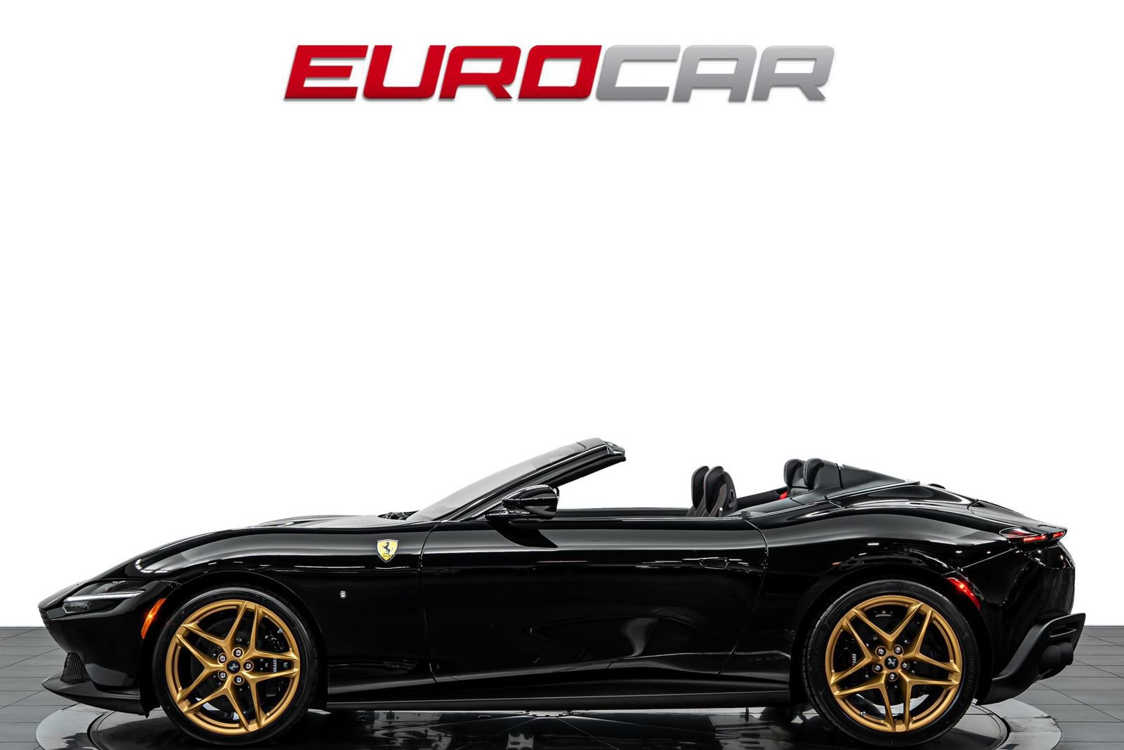 Used 2026 Ferrari Roma Spider RWD image 2