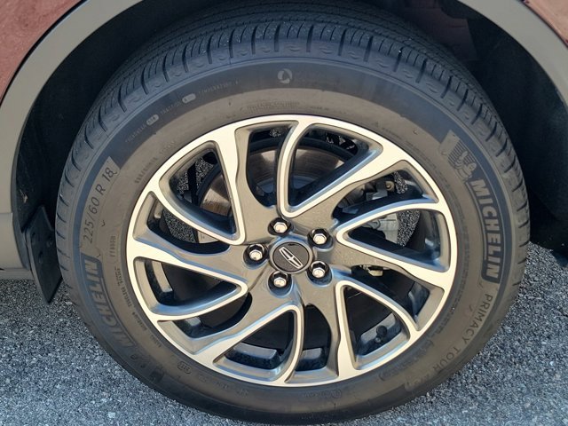 Used 2021 Lincoln Corsair AWD w/ Equipment Group 101A image 11